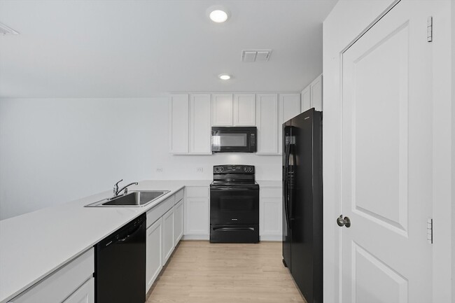 Building Photo - 924 Blue Heron Dr