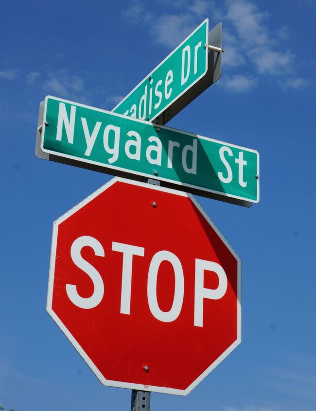 Building Photo - Spacious 2BR Townhomes with Garage & In-Unit Laundry – Stoughton