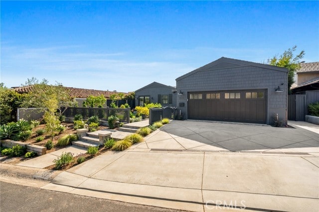 Building Photo - 531 De Anza Dr
