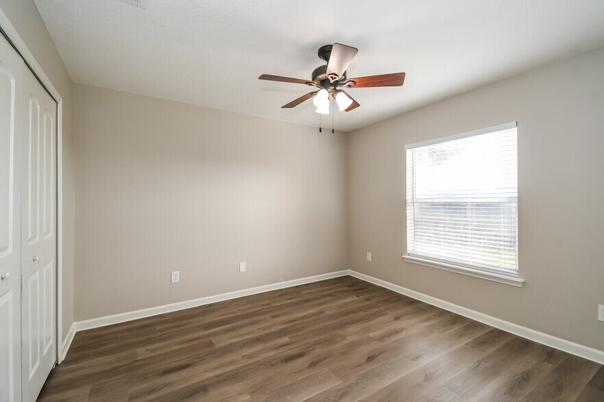 Building Photo - 86304 Sand Hickory Trail