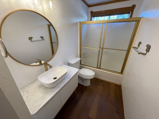 Building Photo - Beautiful 2 Bedroom 2 Bathroom in Big Bear City with Large Backyard