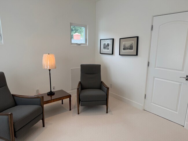 Building Photo - 4759 La Canada Blvd