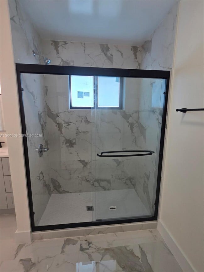 Building Photo - 443 NW 23rd Pl