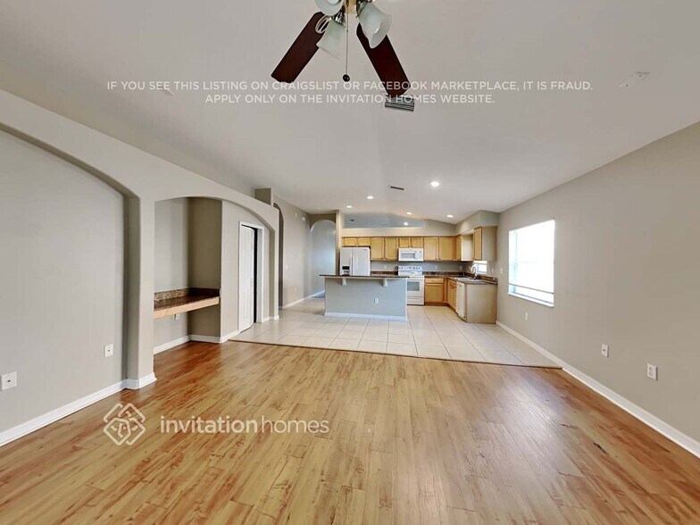 Building Photo - 3925 Rollingsford Cir