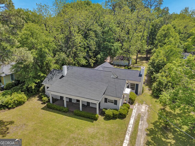 Building Photo - 1304 Swift St