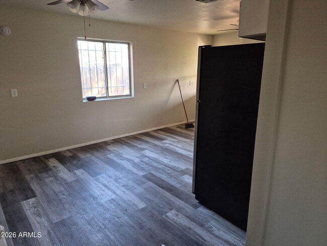 Building Photo - 1423 E Virginia Ave