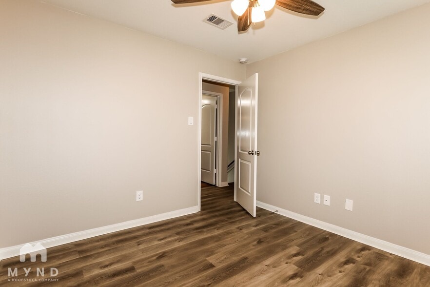 Building Photo - 10764 South Lake Mist Lane