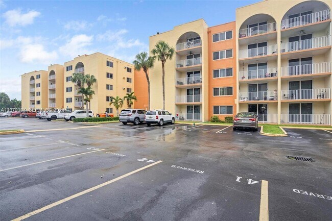 Building Photo - 6980 NW 186th St