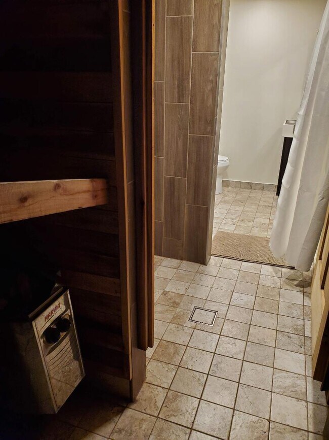 Building Photo - 1520 W Encanto Blvd