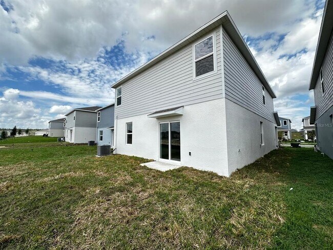 Building Photo - 3358 Alexander Dr