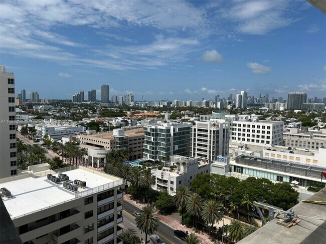 Building Photo - 100 Lincoln Rd