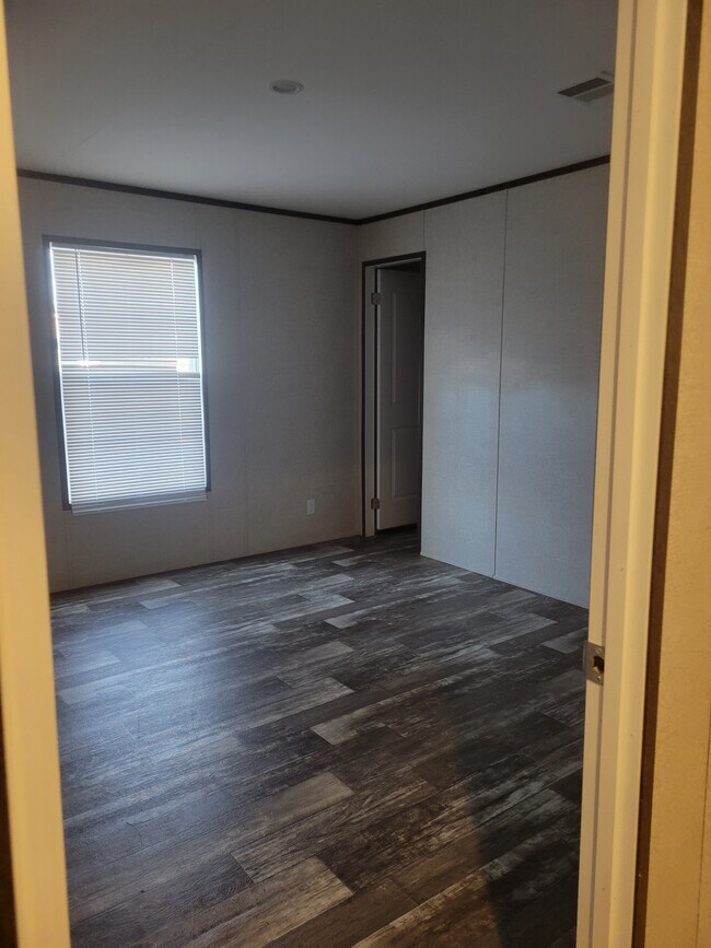 Building Photo - 8106 5th St