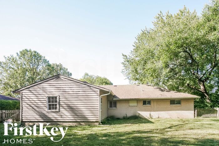 Building Photo - 5779 N Alton Ave