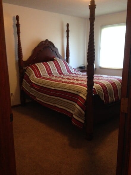 Building Photo - 8554 S Pond Trl