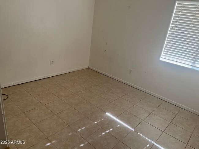 Building Photo - 1514 W Lynne Ln