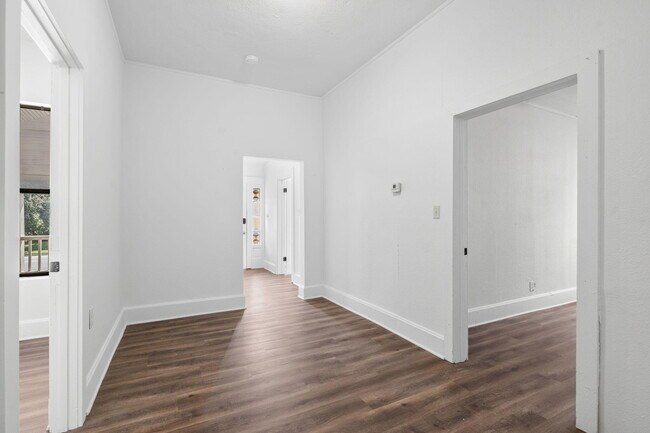 Building Photo - 813 S Jefferson Ave
