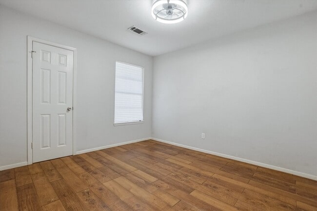 Building Photo - 5734 Arthington Ave