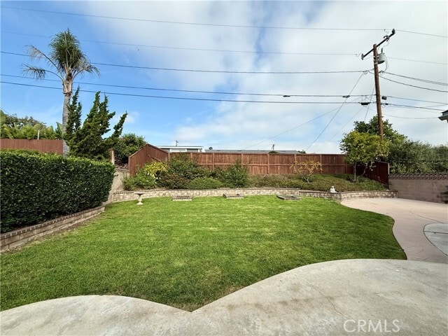 Building Photo - 1825 Valleta Dr