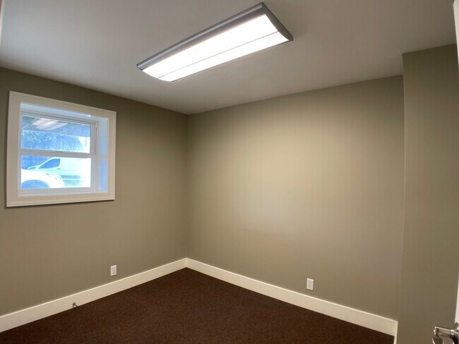 Building Photo - 4366 Prairie St SW