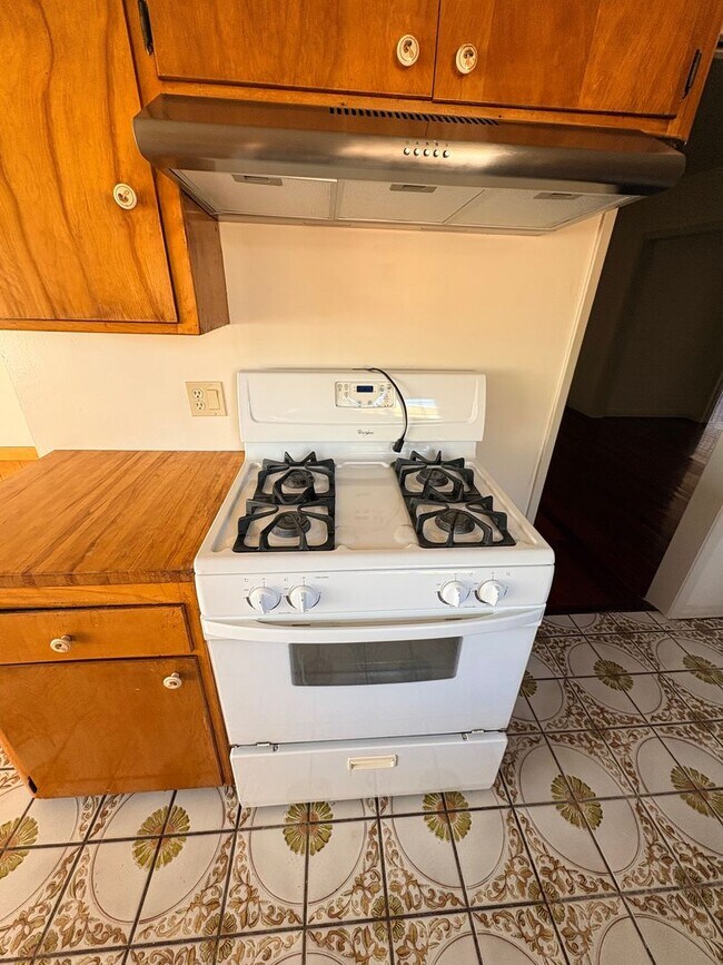 Building Photo - beautiful 4 bedroom 4 baths in West covina. Must see!