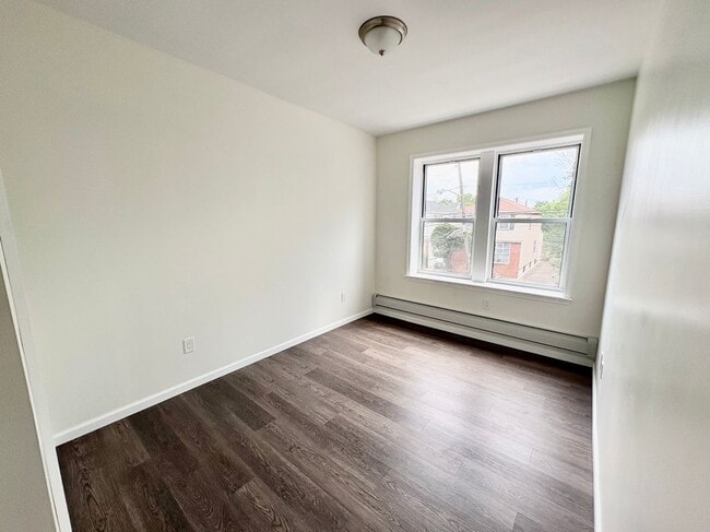 Building Photo - 404 Stegman Pkwy