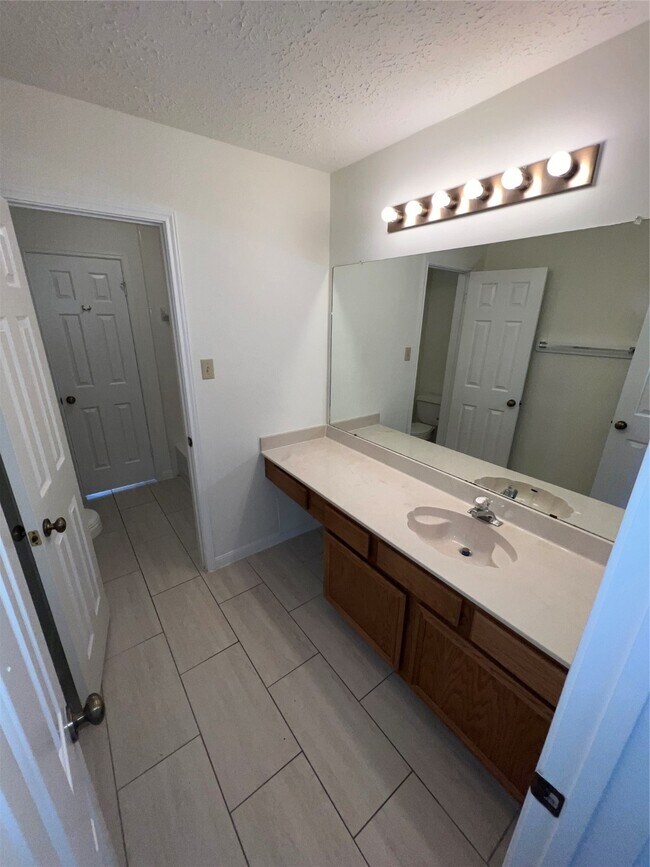 Building Photo - 21810 N Tangle Creek Ln