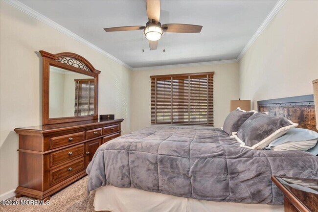 Building Photo - 114 Wellington Pl