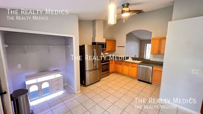 Building Photo - 2132 Falkner Rd