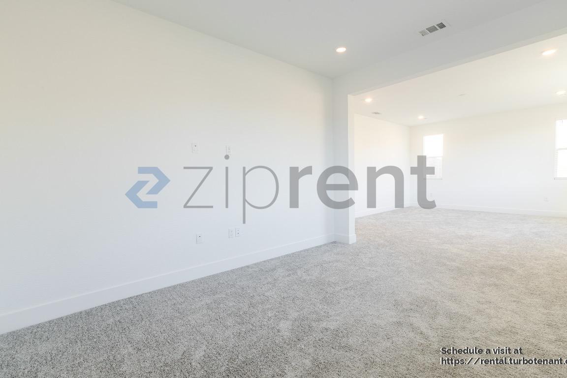 Building Photo - 443 Royal Nat'l Rd