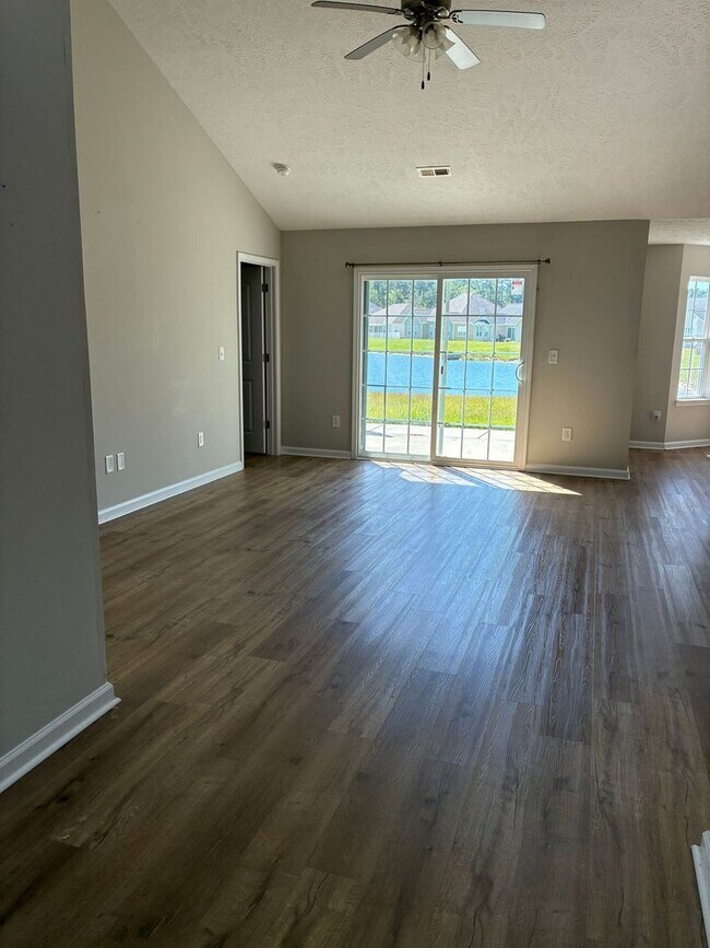 Building Photo - 440 Levanto Rd