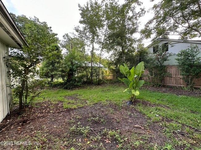 Building Photo - 2131 Goltare Dr