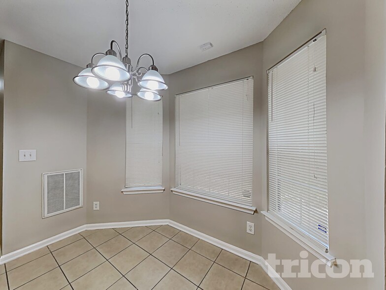 Building Photo - 5849 Black Top Way