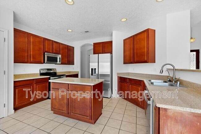 Building Photo - 7120 Alamillo Rd NW