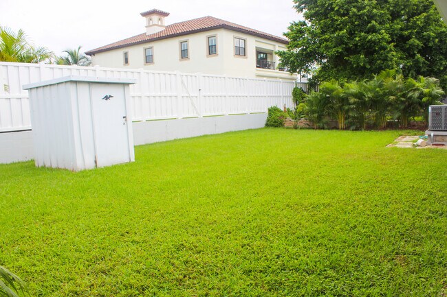 Building Photo - 178 175th Ave E