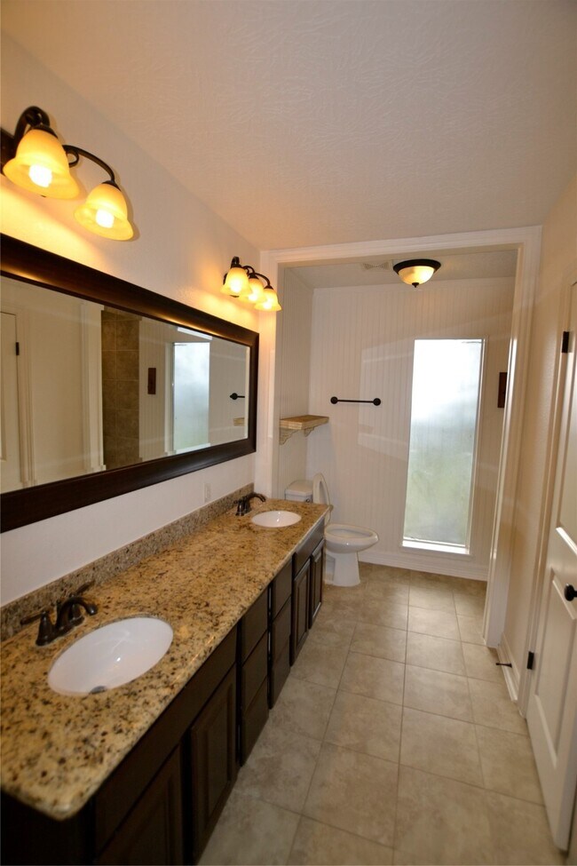 Building Photo - 14314 Piping Rock Ln