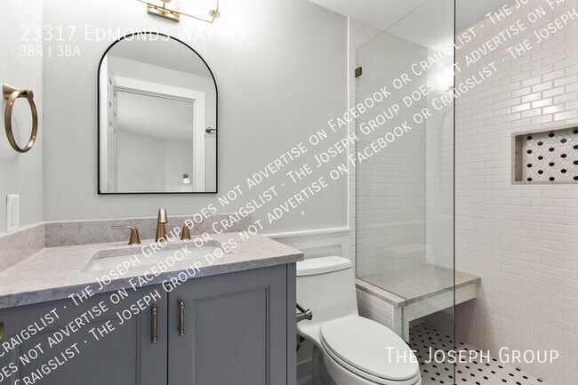 Building Photo - 23317 Edmonds Way