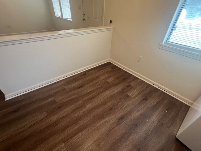 Building Photo - Two bedroom duplex on Eastside