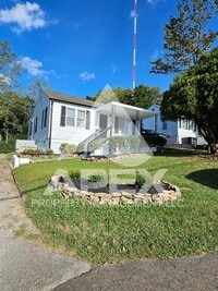 Building Photo - Charming 3 Bd 1- Ba Single Family Home in ...
