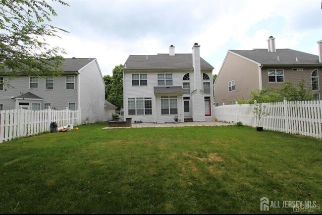 Building Photo - 96 Marion Dr