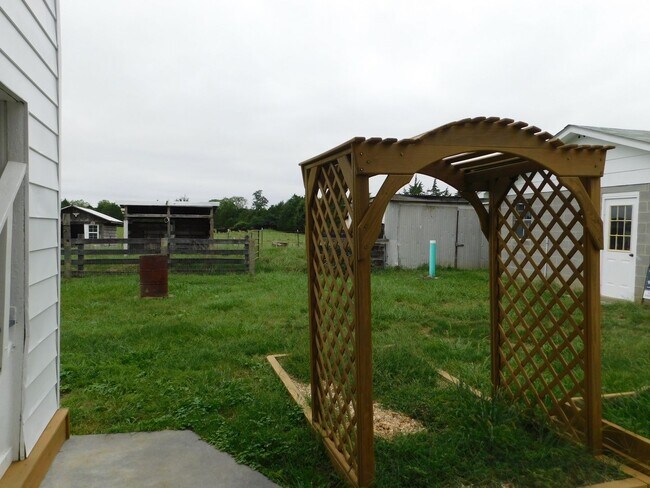 Building Photo - Location! Location! Location!