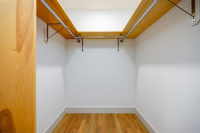 Building Photo - 1 Victoria Ln