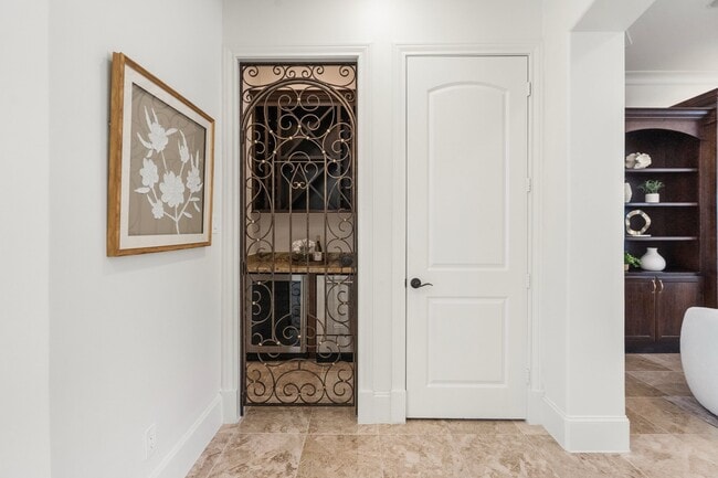 Building Photo - 4134 Bellefontaine