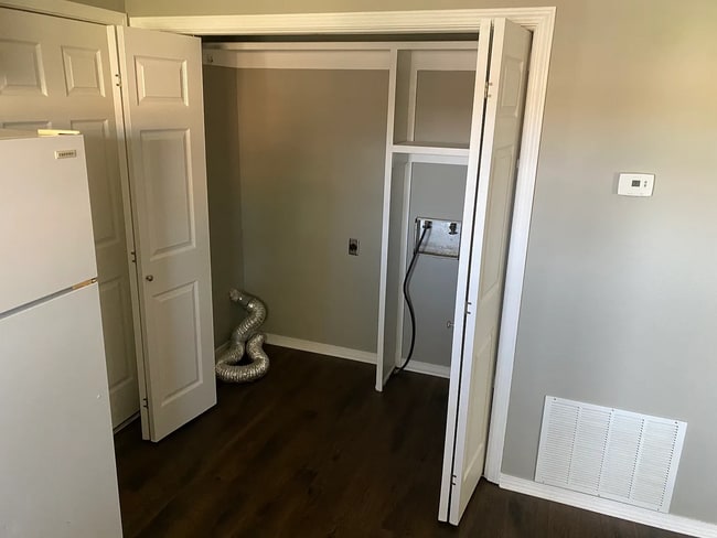 Building Photo - 1620 S Edwards St