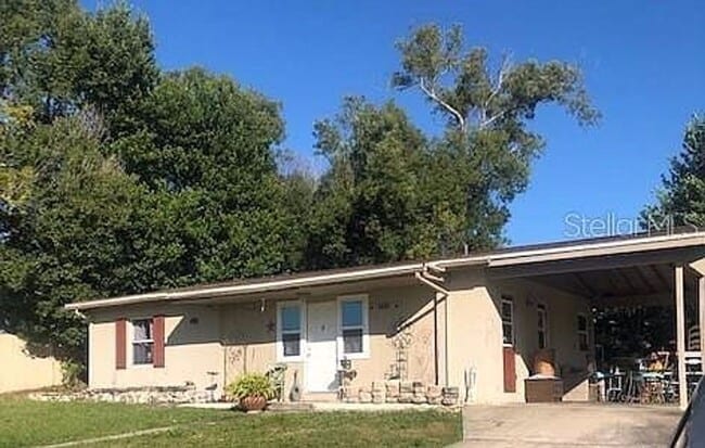 Building Photo - 1ST MONTH FREE RENT 3 Bed 1 Bath Home | Pet Friendly | Washer Dryer Hook Ups | Section 8 Welcome