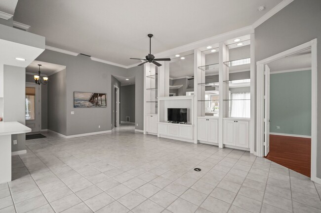 Building Photo - 3 Bedroom Single Family Home for Rent in I...