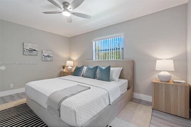 Building Photo - 1350 NE 5th Terrace