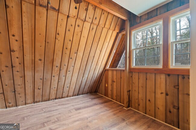 Building Photo - 290 Beaver Lodge Rd