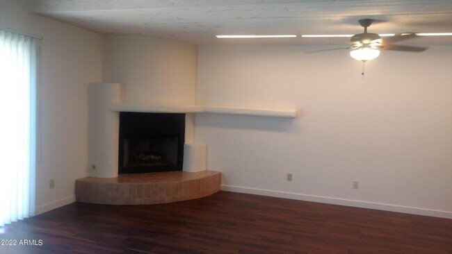 9. Fireplace Tiled Hearth - 33 W Missouri Ave