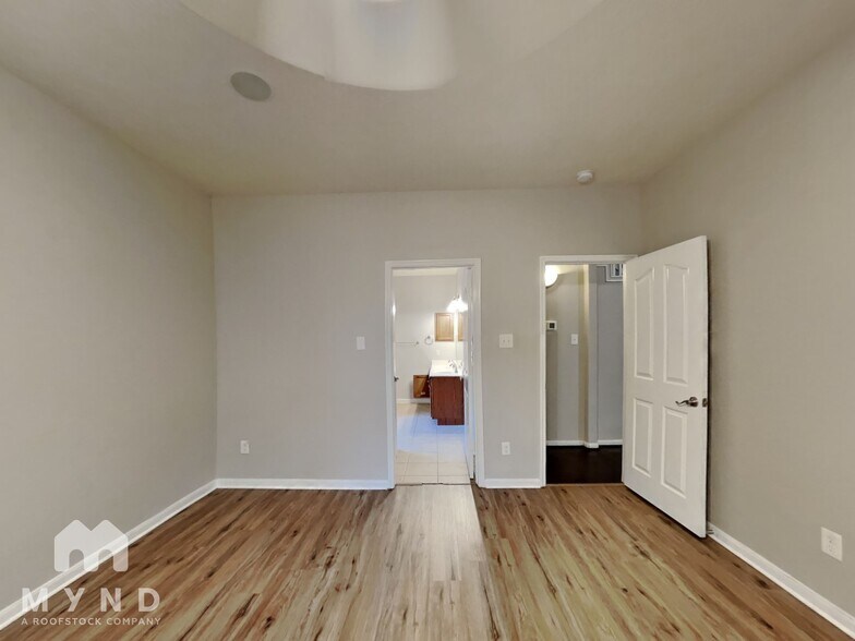Building Photo - 1003 Summer Wood Blvd