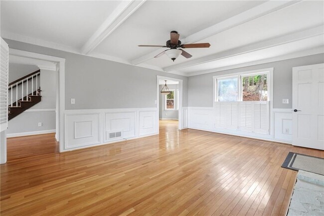 Building Photo - 220 Clipper Bay Dr